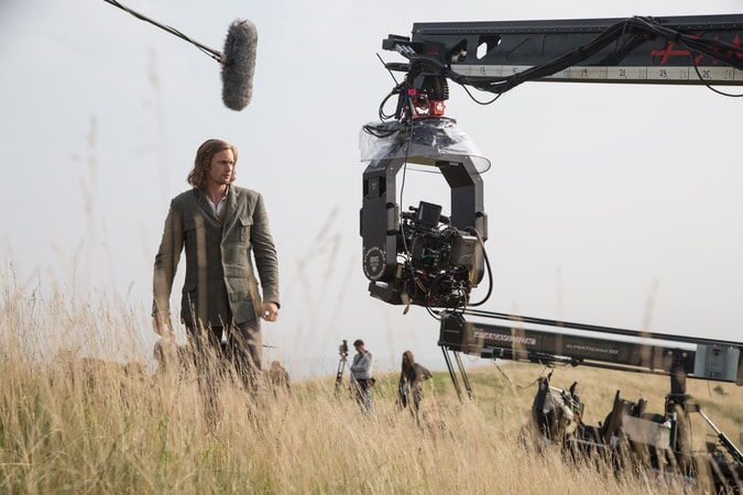 ALEXANDER SKARSGÅRD on the set