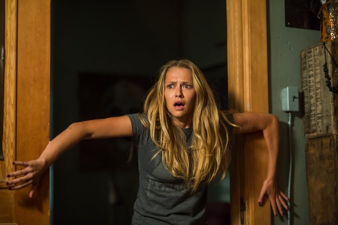  TERESA PALMER as Rebecca in New Line Cinema's horror film "LIGHTS OUT," a Warner Bros. Pictures release.
