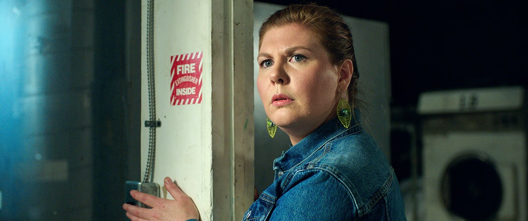 LOTTA LOSTEN as Esther