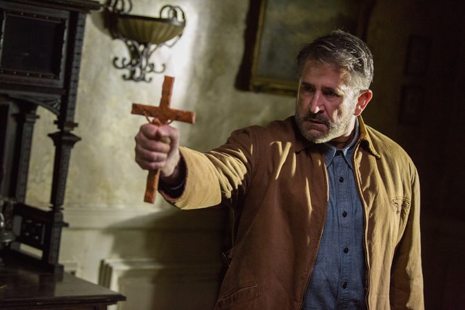 ANTHONY LaPAGLIA as Samuel Mullins in New Line Cinema's supernatural thriller "ANNABELLE: CREATION," a Warner Bros. Pictures release.