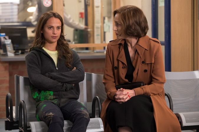 (L-R) ALICIA VIKANDER as Lara Croft and KRISTIN SCOTT THOMAS as Ana Miller in Warner Bros. Pictures' and Metro-Goldwyn-Mayer Pictures' action adventure "TOMB RAIDER," a Warner Bros. Pictures release.