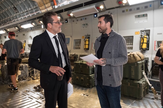 (L-R) JEFFREY DEAN MORGAN and director/producer BRAD PEYTON on the set of New Line Cinema's and ASAP Entertainment's action adventure "RAMPAGE," a Warner Bros. Pictures release.