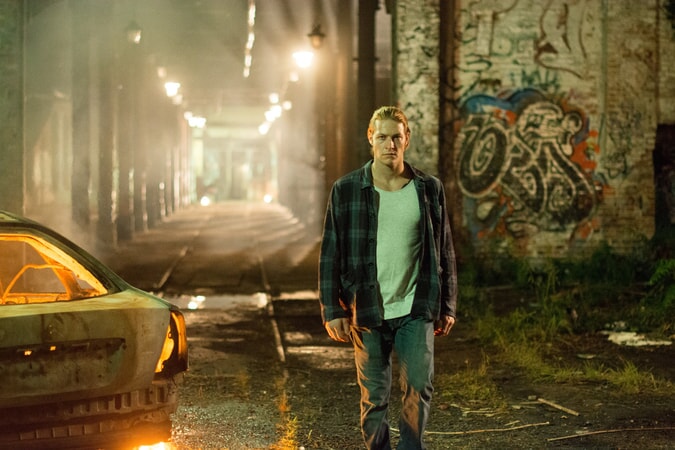 LUKE BRACEY as Utah in Alcon Entertainment's action thriller "POINT BREAK," a Warner Bros. Pictures release.