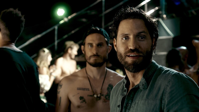 CLEMENS SCHICK as Roach and EDGAR RAMIREZ as Bodhi in Alcon Entertainment's action thriller "POINT BREAK," a Warner Bros. Pictures release.