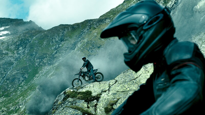 A scene from Alcon Entertainment's action thriller "POINT BREAK," a Warner Bros. Pictures release.