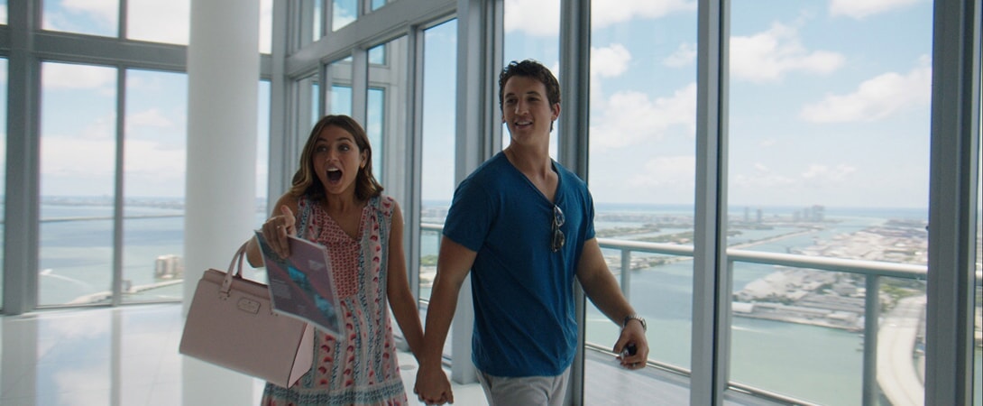 ANA DE ARMAS as Iz and MILES TELLER as David in Warner Bros. Pictures' comedic drama (based on true events) "WAR DOGS," a Warner Bros. Pictures release.