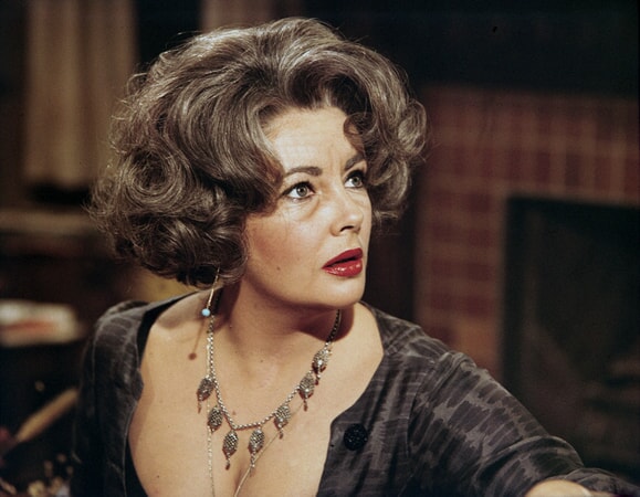 elizabeth taylor in who's afraid of virginia woolf